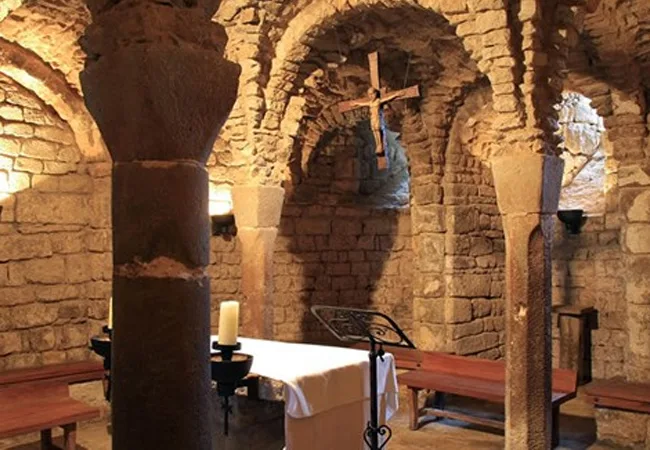 Imagen de la iglésia de Sant Esteve d´Olius, ubicado cerca de Casa Rural Marcús, província de Lleida.